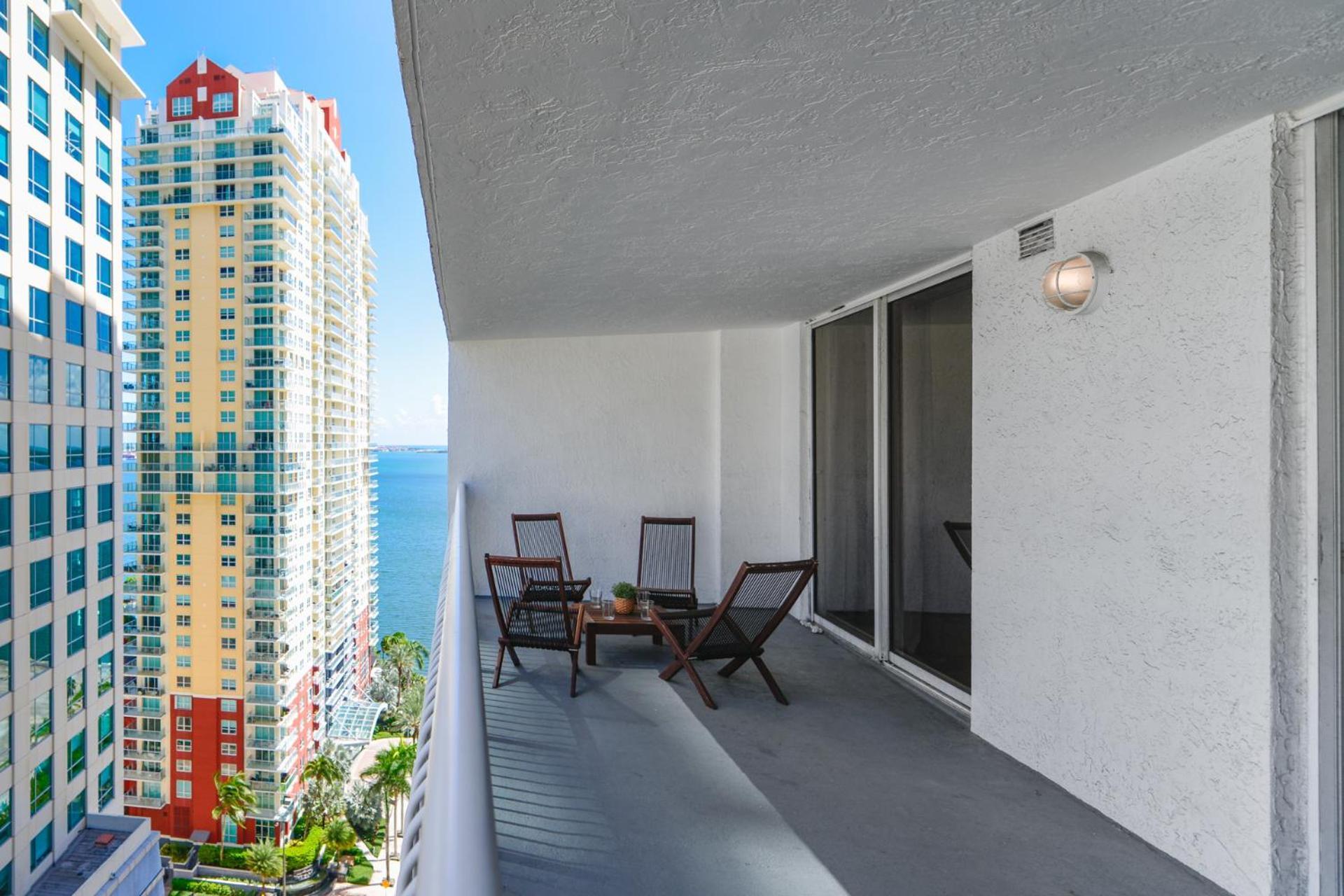 Wonderful Condo In The Heart Of Brickell With Pool Майами Экстерьер фото